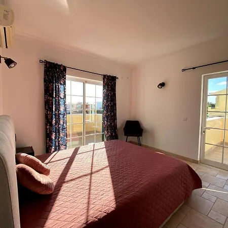 Porto De Mos Family House Feriehus