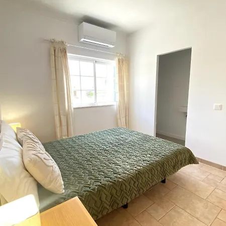 Porto De Mos Family House Lagos