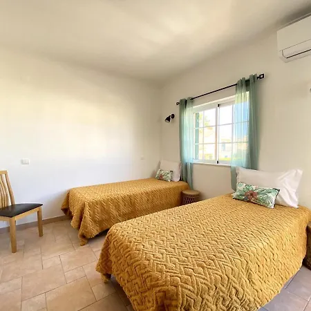 Porto De Mos Family House Lagos