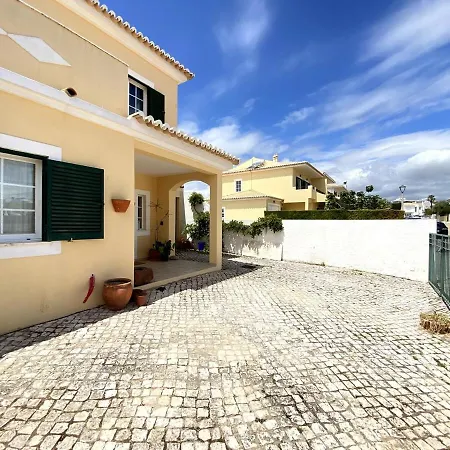 Porto De Mos Family House Holiday home *