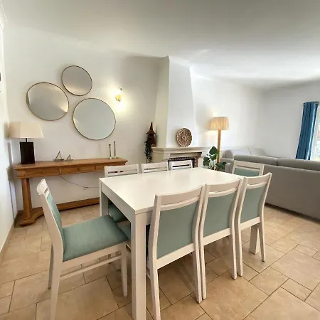 Semesterbostad Porto De Mos Family House Lagos