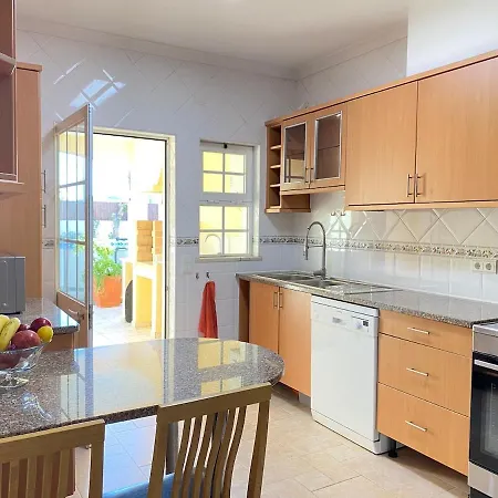 Porto De Mos Family House