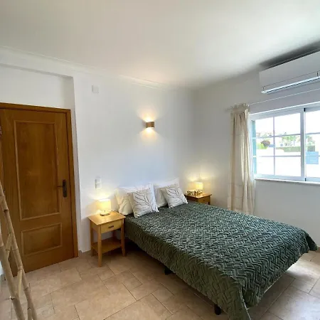 Porto De Mos Family House Holiday home *