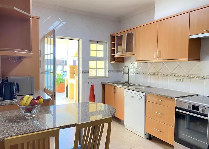 Porto De Mos Family House